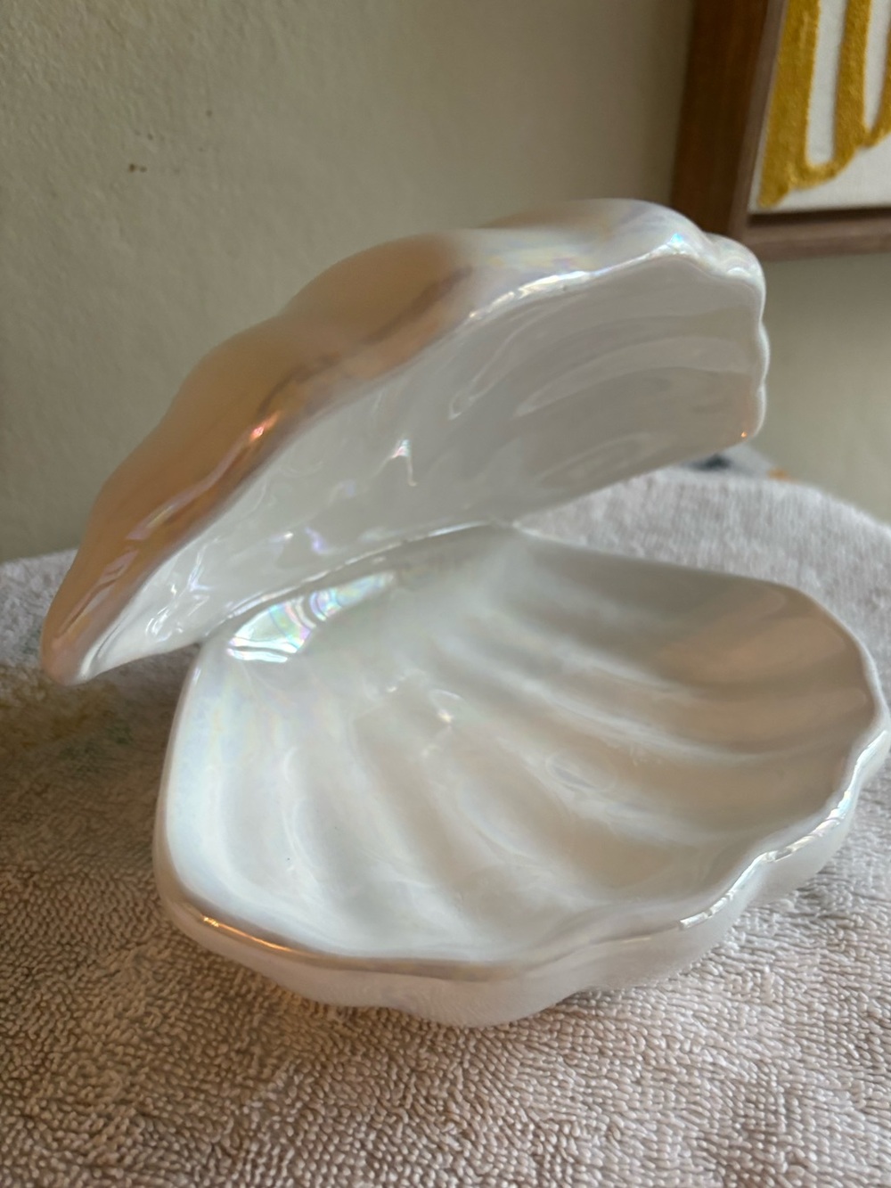 Ceramic Clam Shell Trinket Dish - Iridescent Pearlescent Finish